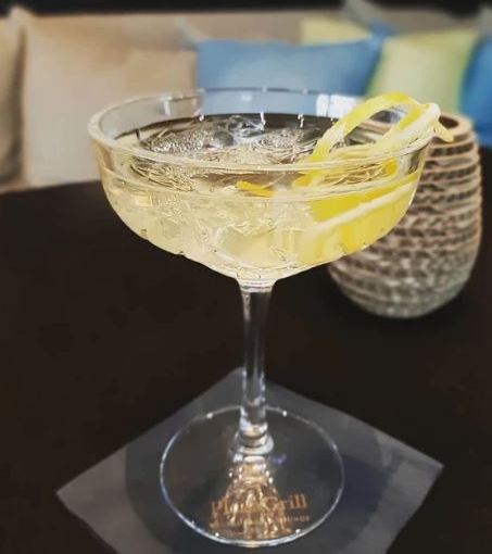 Атомный коктель с шампанским на основе водки