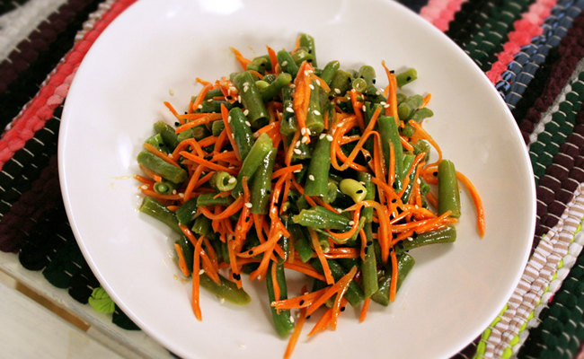 Фасолево-морковный салат к лагману – рецепт с чесночной заправкой