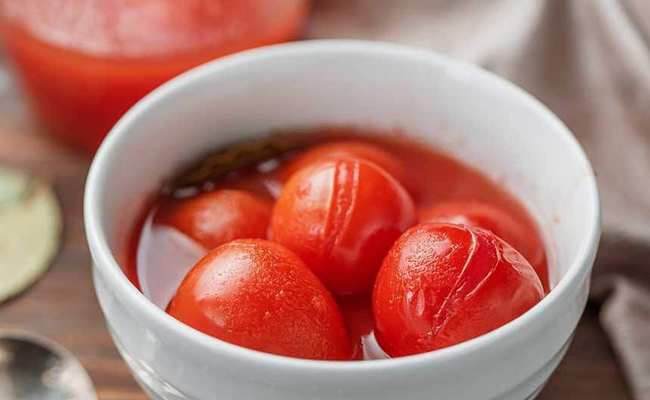 Простой и вкусный рецепт приготовления помидоров в собственном соку без использования уксуса