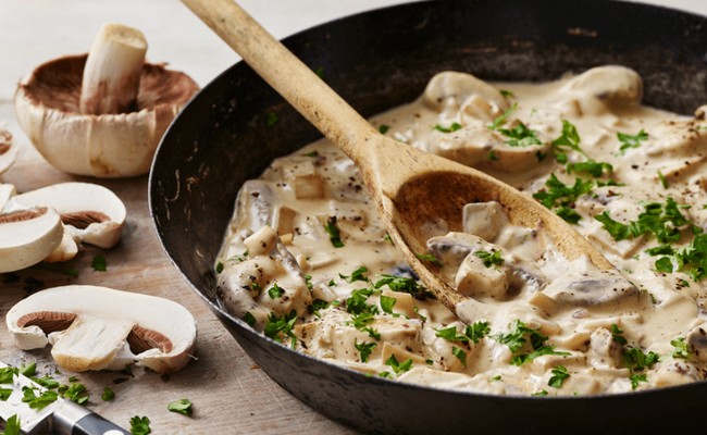 Лапша Роллтон с грибным соусом – простой и вкусный домашний рецепт
