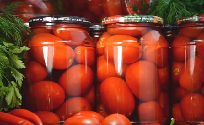 Очень вкусные сладкие помидоры, маринованные в литровых банках без стерилизации