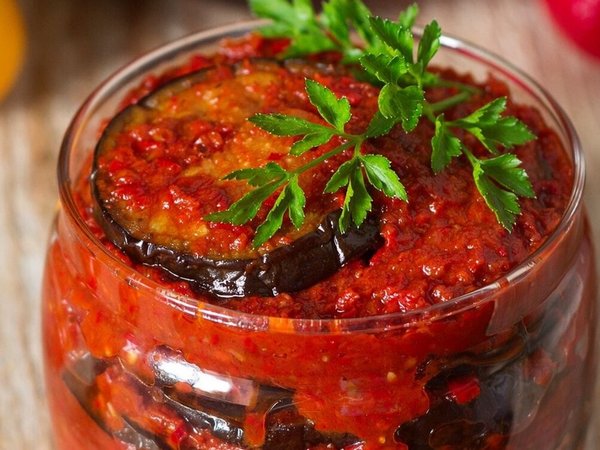 Баклажаны в аджике